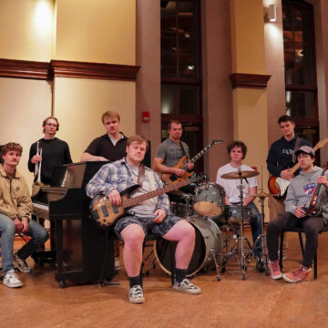 CBF4261B-D9B9-46C0-BC6F-E8BACD2C31D4 ‘All Aboard!’: Meet the members of Runaround