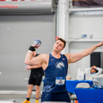 Outdoor season opens with 4×100 school record