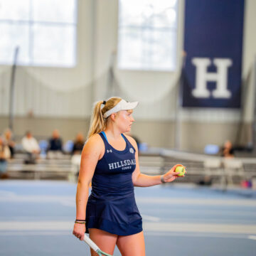 Winning streak resumes outdoors