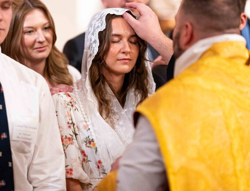 Saint Anthony’s welcomes most converts in 25 years